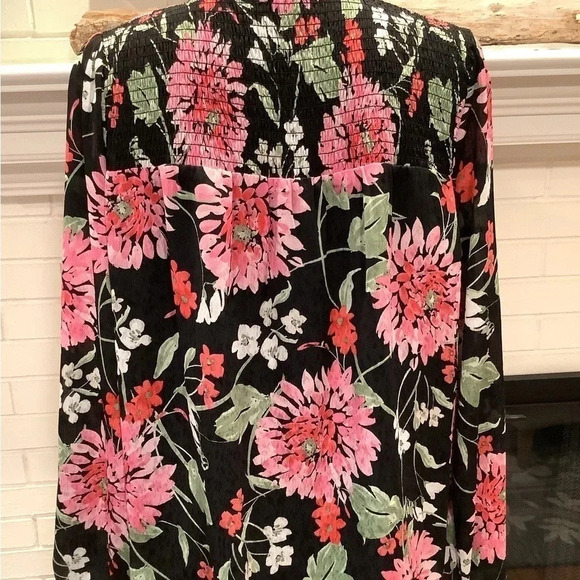#151 Stunning Draper James RSVP Floral Print Button Up Blouse Sz Medium - Picture 4 of 9